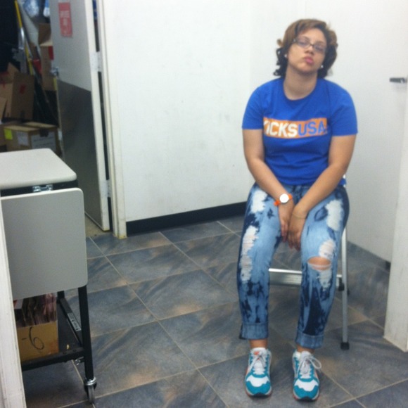 Gently used - Picture 2 of 4