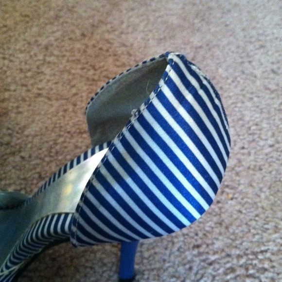 Pre loved splash heels ✅reduced✅ - Picture 4 of 4