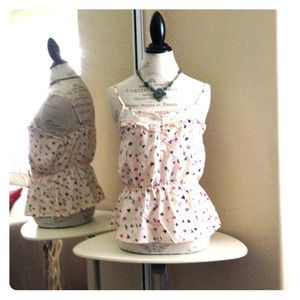 Iris Basic Lacy Cinched Top