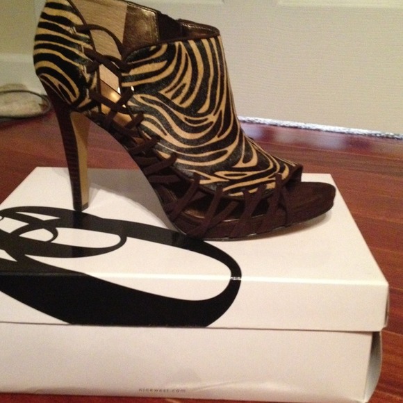 Nine West Stefania calf hair 9.5M🎉🎉CLOSEOUT🎉🎉