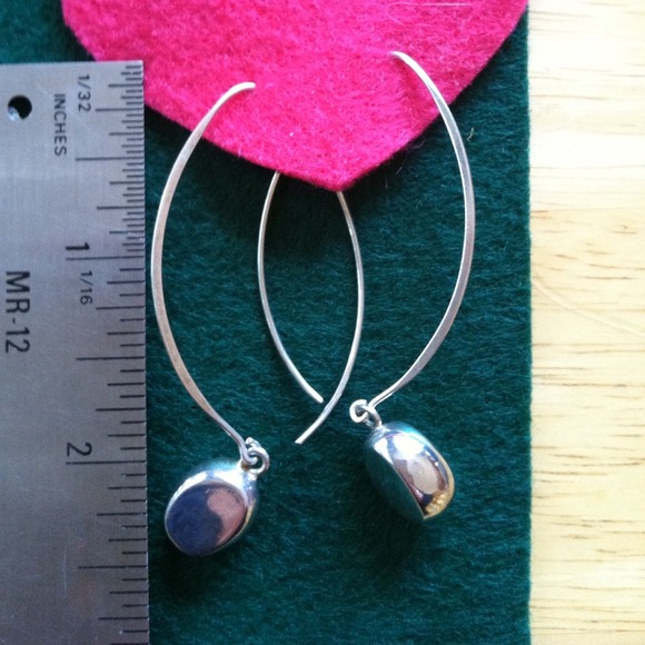 -SOLD w/ Bundle- Silpada Sterling Silver Earrings