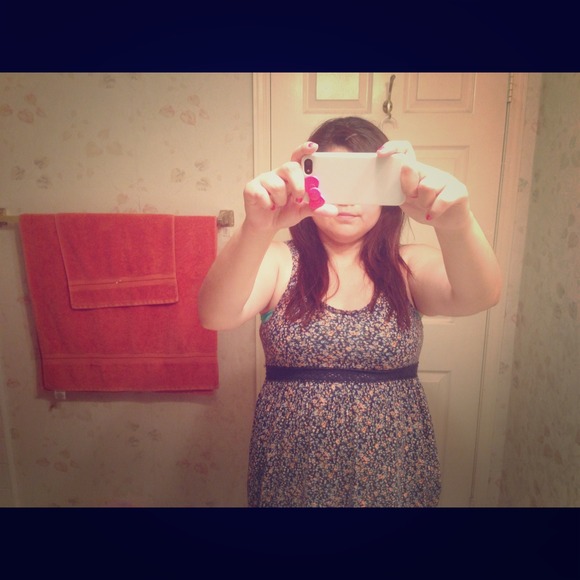 H&M Navy Floral Dress 🎀 traded