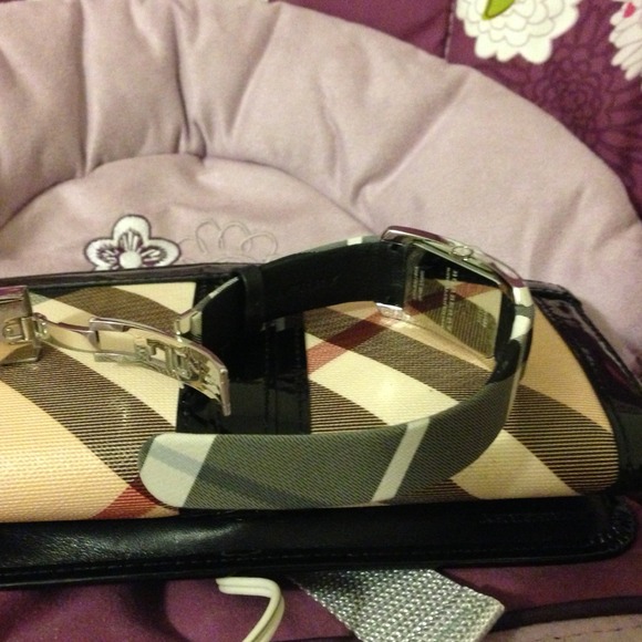 ☎☎☎Burberry Rectangular Check Strap Watch📞📞📞 - Picture 3 of 4