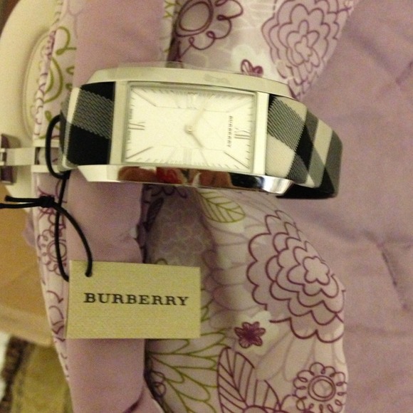 ☎☎☎Burberry Rectangular Check Strap Watch📞📞📞 - Picture 4 of 4