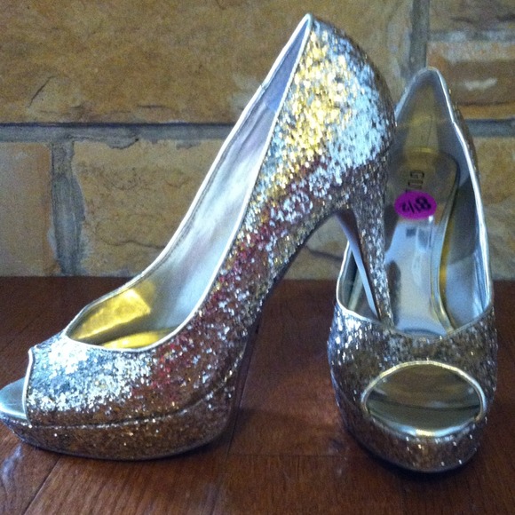Guess gold glitter platform pumps