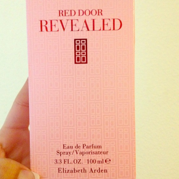 Elizabeth Arden Red Door Revealed perfume