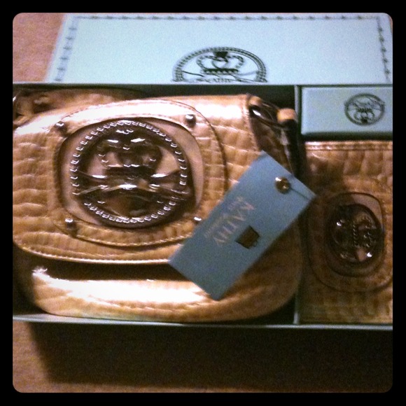 Cute purse!