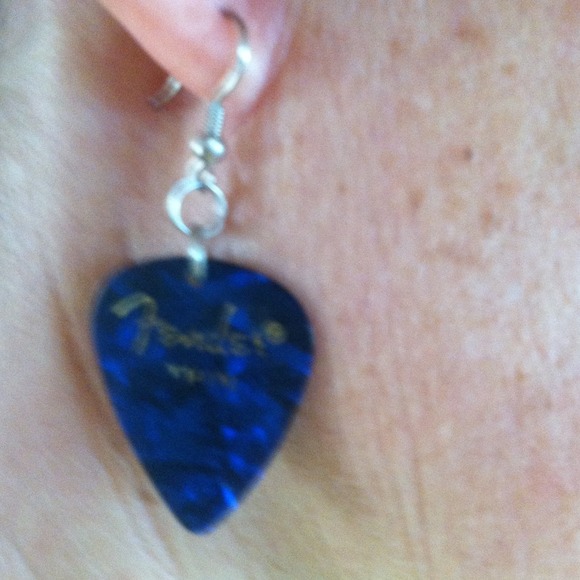earrings - Picture 2 of 2