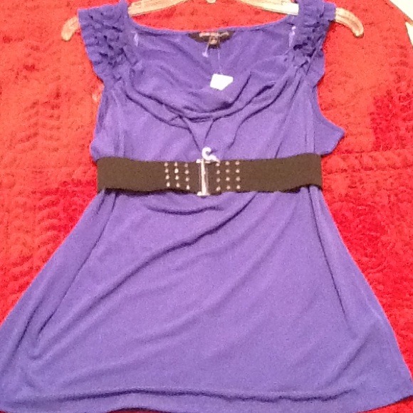 Front drape,ruffle short sleeve blouse - Picture 4 of 4