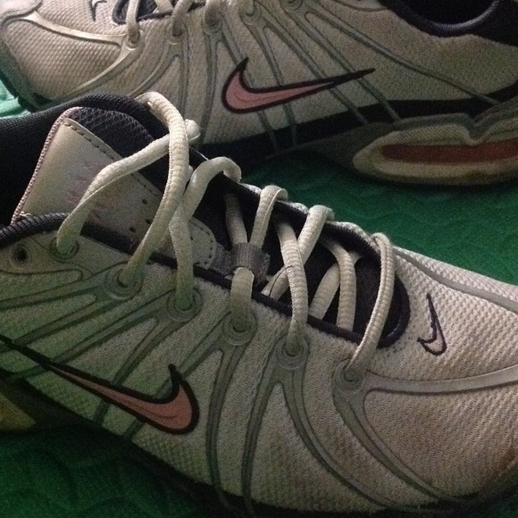 💢🎉💢🎉💢NIKE AIR MAX SNEAKERS - Picture 2 of 4