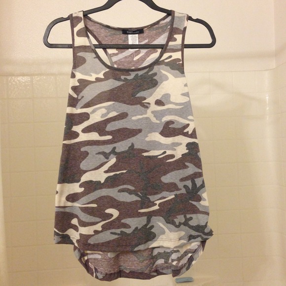 💖💖new camo tops💖💖