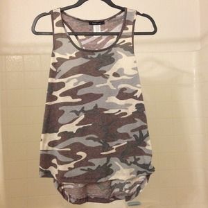 💖💖new camo tops💖💖