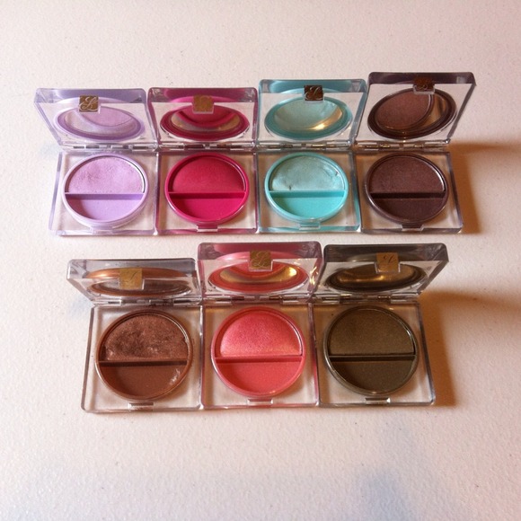 Estée Lauder Accessories - Estée Lauder Eyeshadow set of 7