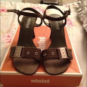 Army green high heels