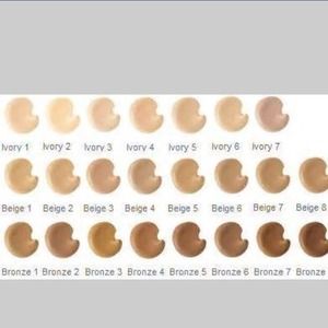 MaryKay matte liquid foundation in Ivory 5  & 7