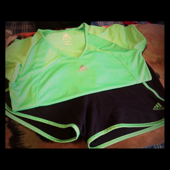 ❗BUNDLE❗Adidas outfit,leggings &free matching top