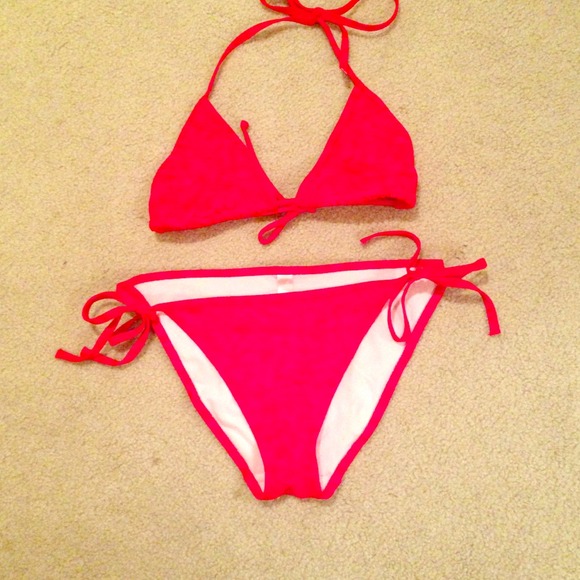 💕💕 SOLD Victoria's Secret String Bikini 💕💕
