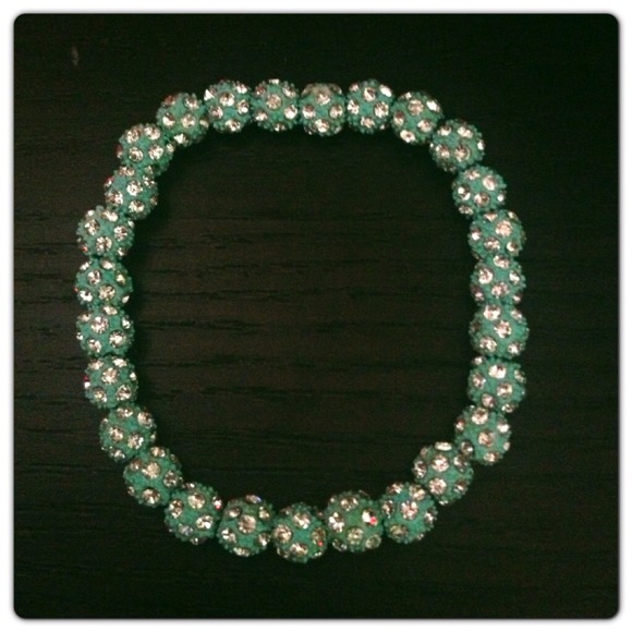 Bracelets - Picture 2 of 4
