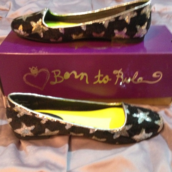 ❌SOLD❌Vera Wang flats - Picture 2 of 4