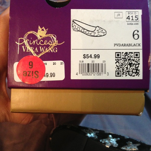 ❌SOLD❌Vera Wang flats - Picture 4 of 4