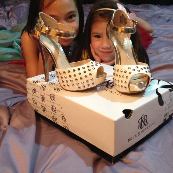 Rock & Republic heals