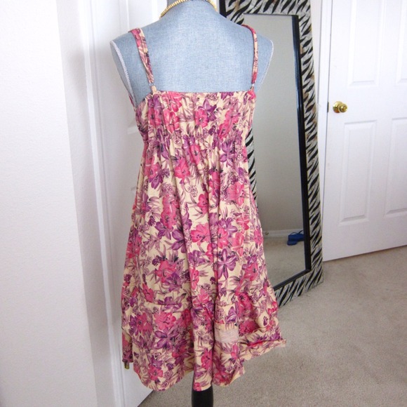 ⬇️CLEARANCE⬇️ Floral low cut MIDI dress - Picture 2 of 2