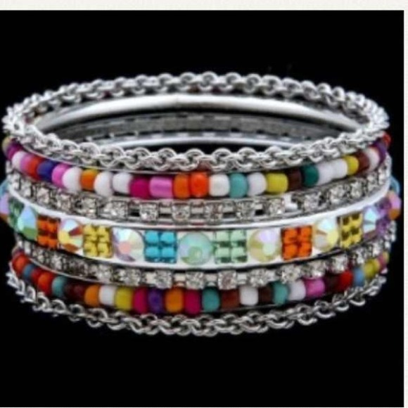 Jewelry - Colorful bangle set