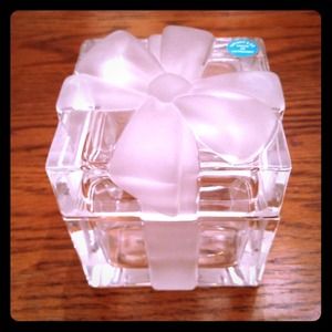 💥REDUCED💥 Tiffany and Co. Crystal Bow Box