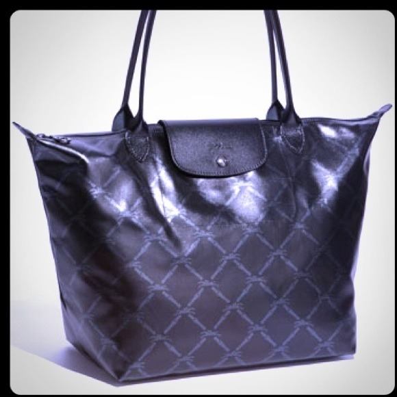 SOLD!! Authentic Longchamp purse