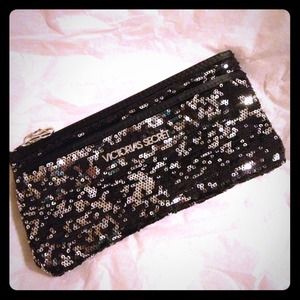 🚫SOLD🚫Victorias Secret clutch