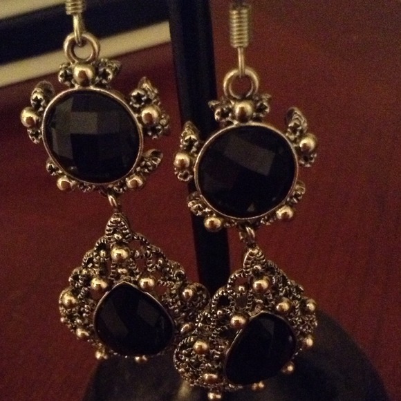 bebe Jewelry - (SOLD) Vintage black heirloom earrings