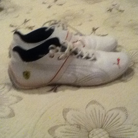 Puma/Ferarri - Picture 2 of 3