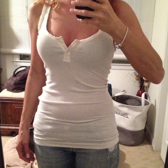 🚫BUNDLED🚫🌼Abercrombie off white tank🌼