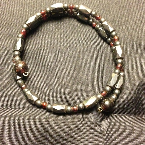 Adjustable magnetic bracelet