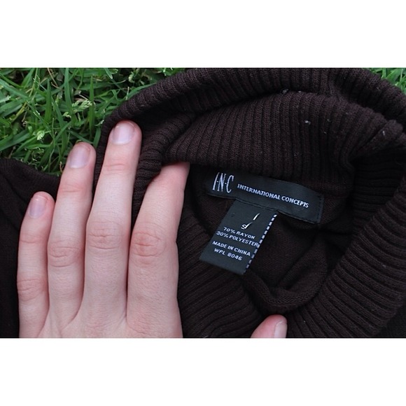 Brown Ruched 1/2 Sleeve Sweater - Picture 3 of 3