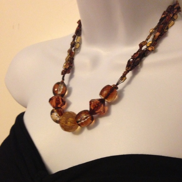 ❌BUNDLED&SOLD❌Fab Brown & Black Beaded  Necklace - Picture 2 of 3