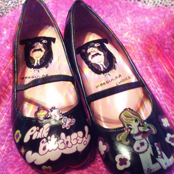 🎉🎀HOST PICK🎀 🎉 IRREGULAR CHOICE Flats