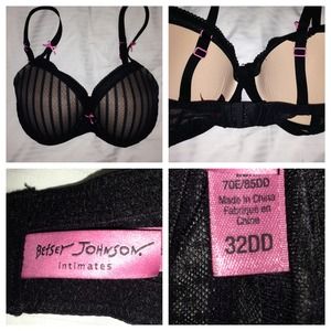 NWOT- Betsey Johnson Bra 32DD