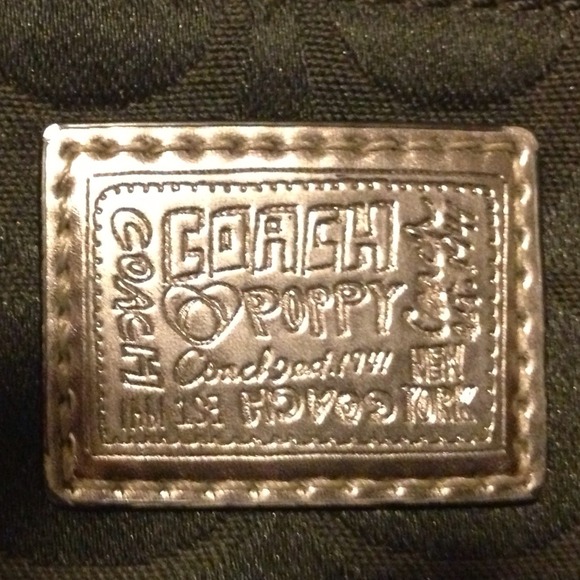 🎀Authentic Coach wristlet