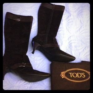 ⛔REDUCED⛔Tod's suede boots