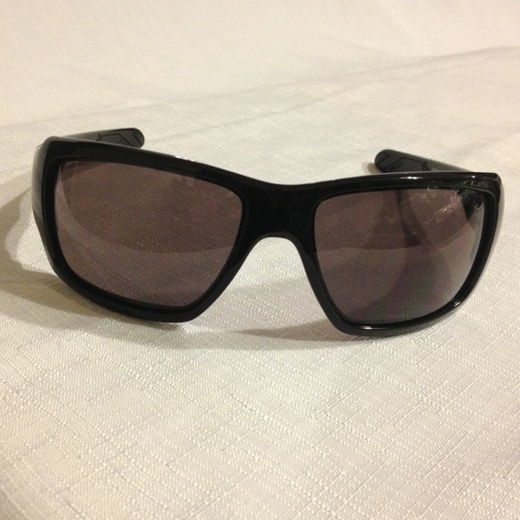 🌟SOLD🌟 Authentic Oakley Mens Sunglasses Big Taco