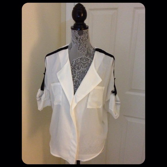 🎀White Polo🎀 $20
