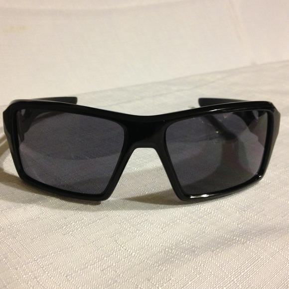 🌟🌟SOLD🌟🌟Oakley Sunglasses "Eyepatch"
