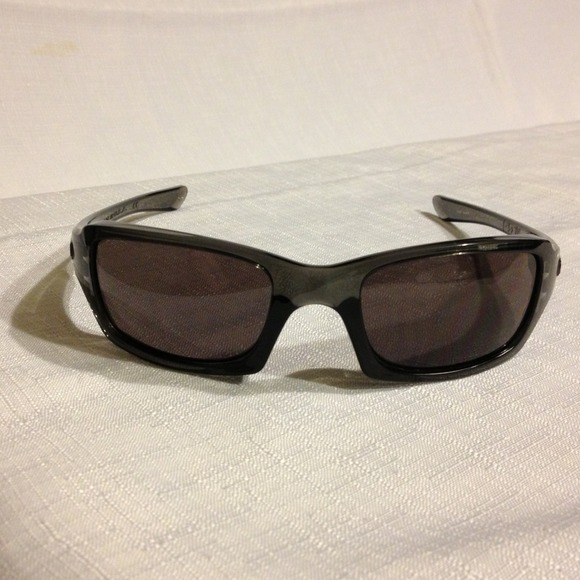 🌟SOLD🌟 Authentic Oakley "Five Squared Men's Sun