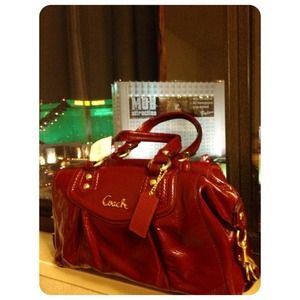 $195 ❗️REDUCED❗❤Coach Red Bag - Authentic❤