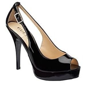 Guess Hondo pumps 7.5