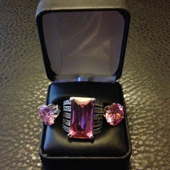 Sterling Silver Cocktail ring & large stud earring