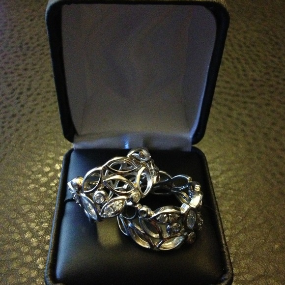 Chic Sterling Silver Ring