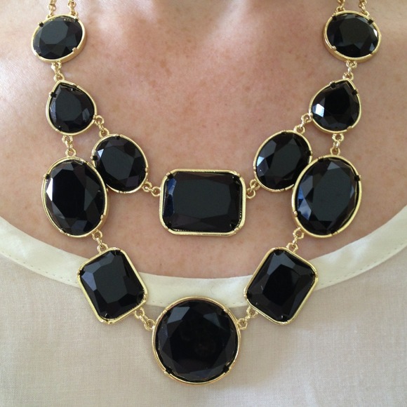 HOLD kareyg33 Multi shape necklace