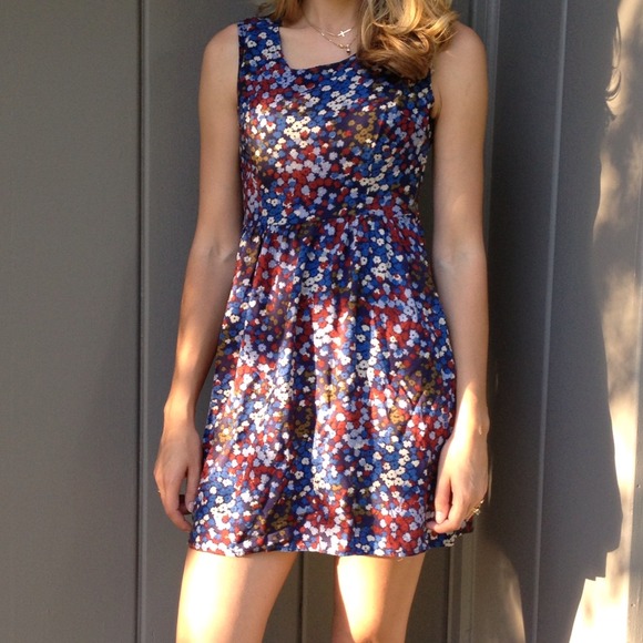 TRADED to @simplejoys *Floral F21 w/ back design.
